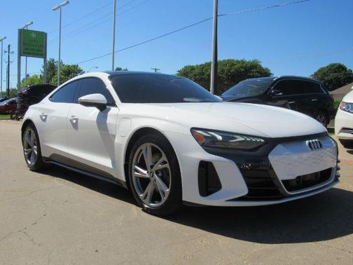 2024 Audi e-tron GT Premium Plus quattro