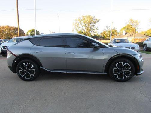2022 Kia EV6 Wind
