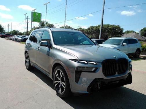 Skyscraper Grey Metallic 2023 BMW X7 xDrive40i
