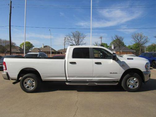 2023 RAM 2500 Big Horn Crew Cab 4x4 8' Box