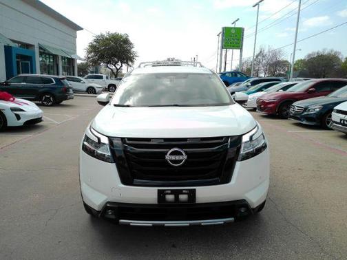 Pearl White Tricoat 2022 Nissan Pathfinder SL 2WD