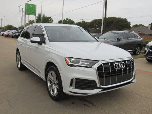 2023 Audi Q7 45 Premium Plus