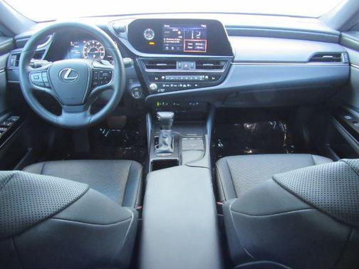 2022 Lexus ES 350 Base