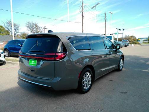 2025 Chrysler Pacifica L