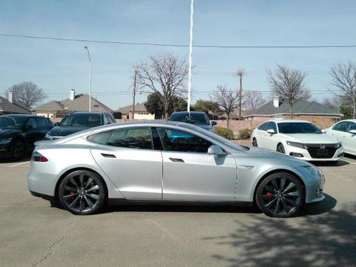 2015 Tesla Model S 85D