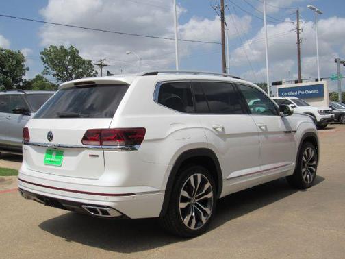 2022 Volkswagen Atlas 3.6L SEL Premium