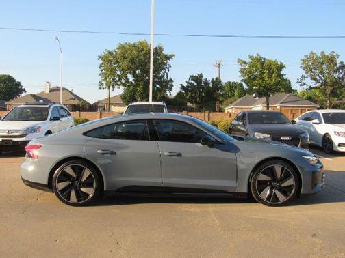 2023 Audi e-tron GT Prestige quattro