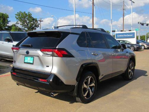 2024 Toyota RAV4 Prime SE