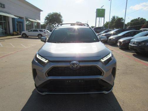2024 Toyota RAV4 Prime SE