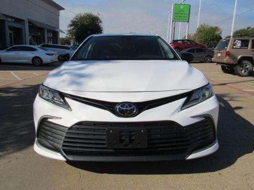 2022 Toyota Camry LE
