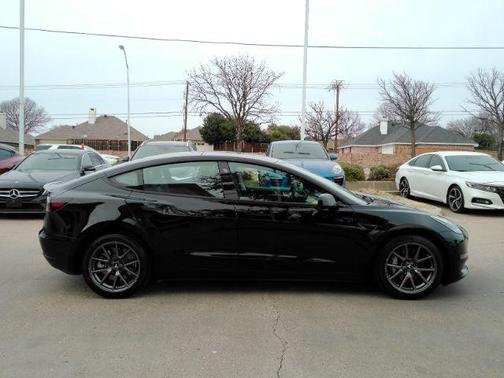 2022 Tesla Model 3 Standard Range