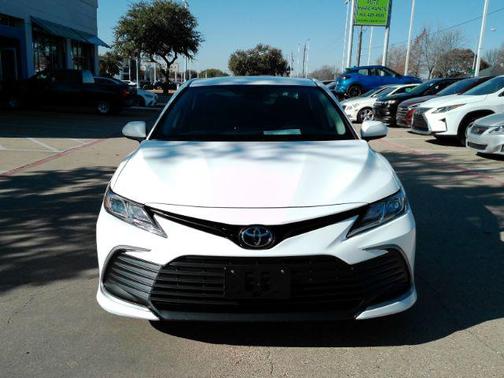 2022 Toyota Camry LE