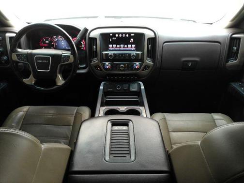 2016 GMC Sierra 2500 Denali