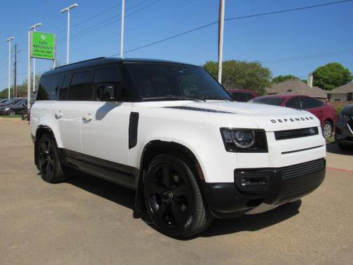2024 Land Rover Defender 130 P400 X-Dynamic SE
