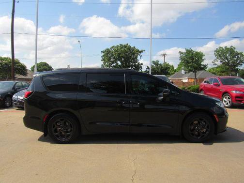 2021 Chrysler Pacifica Hybrid Limited