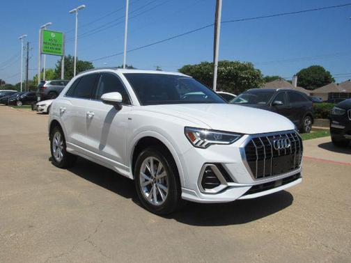 2023 Audi Q3 45 S line Premium Plus