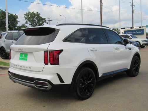 2022 Kia Sorento SX