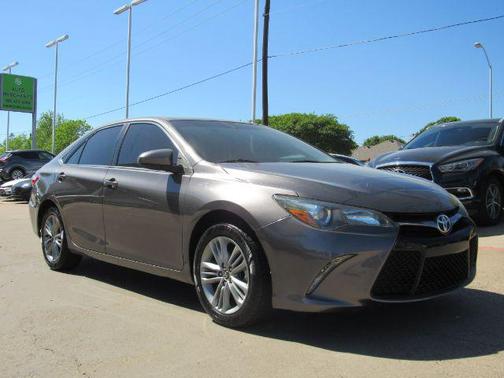 2017 Toyota Camry SE