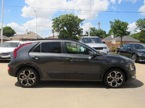 2023 Kia Niro Touring
