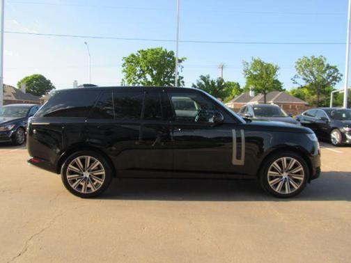 2023 Land Rover Range Rover P530 SE
