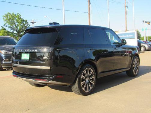 2023 Land Rover Range Rover P530 SE