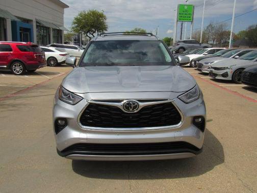 2022 Toyota Highlander Platinum