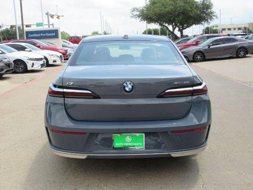 2024 BMW i7 eDrive50