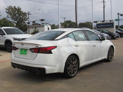 2025 Nissan Altima SR FWD