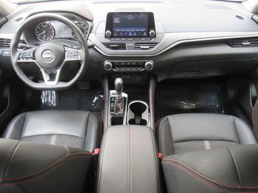 2025 Nissan Altima SR FWD