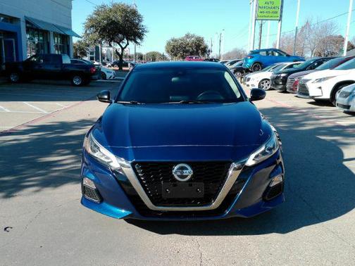 2020 Nissan Altima SR FWD