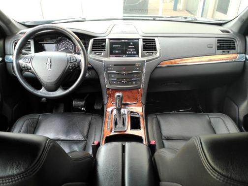 2014 Lincoln MKS Base