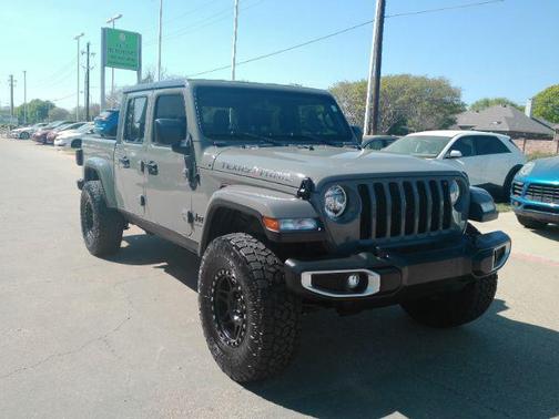 Sting-Gray Clearcoat 2022 Jeep Gladiator Texas Trail 4x4