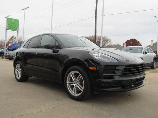2020 Porsche Macan Base