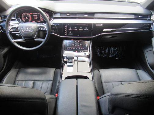2023 Audi A8 L 55 TFSI quattro Tiptronic