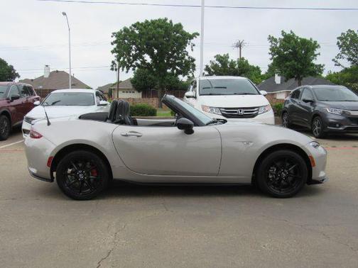 2023 Mazda MX-5 Miata Club