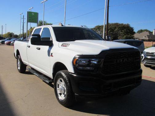 2024 RAM 2500 Tradesman Crew Cab 4x4 8' Box