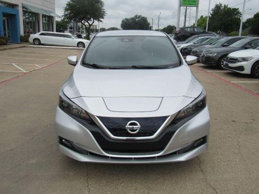 2022 Nissan Leaf SV 40 kWh