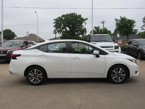 2024 Nissan Versa 1.6 SV