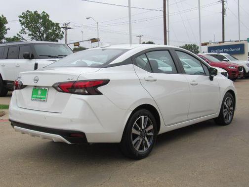 2024 Nissan Versa 1.6 SV