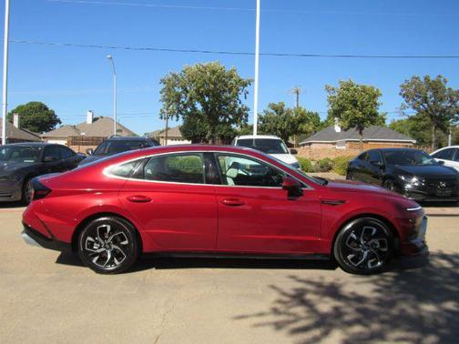 2025 Hyundai SONATA SEL