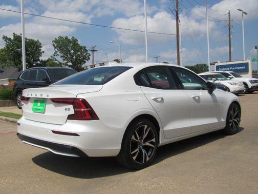 2025 Volvo S60 B5 Core