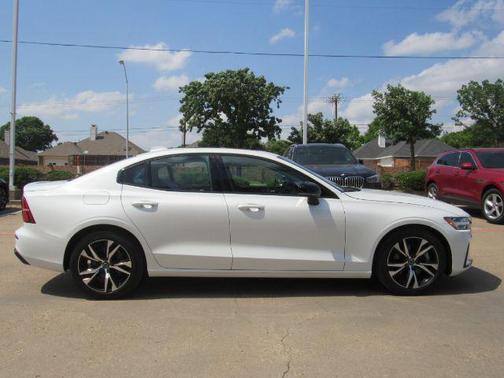2025 Volvo S60 B5 Core