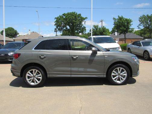 2024 Audi Q3 Premium 45 TFSI S line quattro Tiptronic
