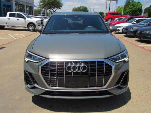 2024 Audi Q3 Premium 45 TFSI S line quattro Tiptronic