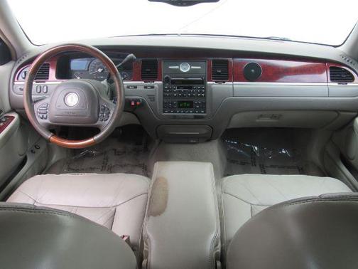 2003 Lincoln Town Car Cartier