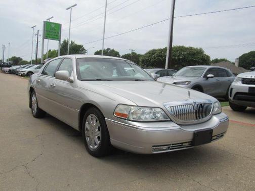 2003 Lincoln Town Car Cartier