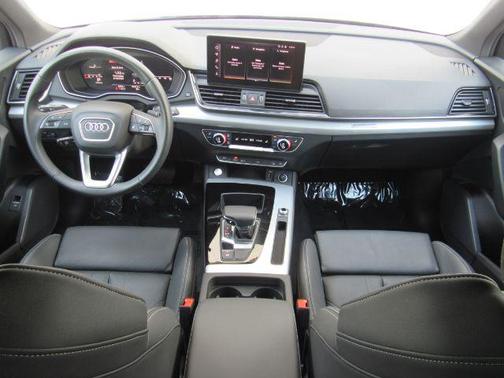 2025 Audi Q5 45 S line Premium