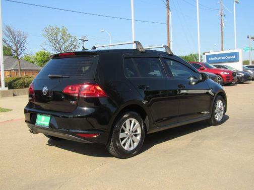 2016 Volkswagen Golf TSI S 4-Door