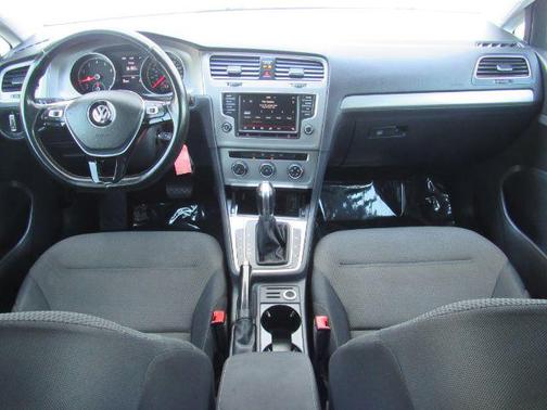 2016 Volkswagen Golf TSI S 4-Door