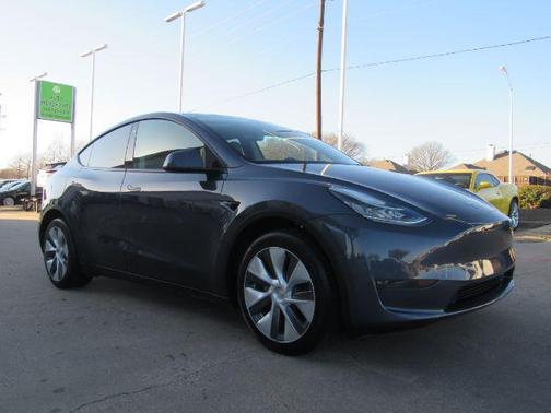 2022 Tesla Model Y Long Range Dual Motor All-Wheel Drive